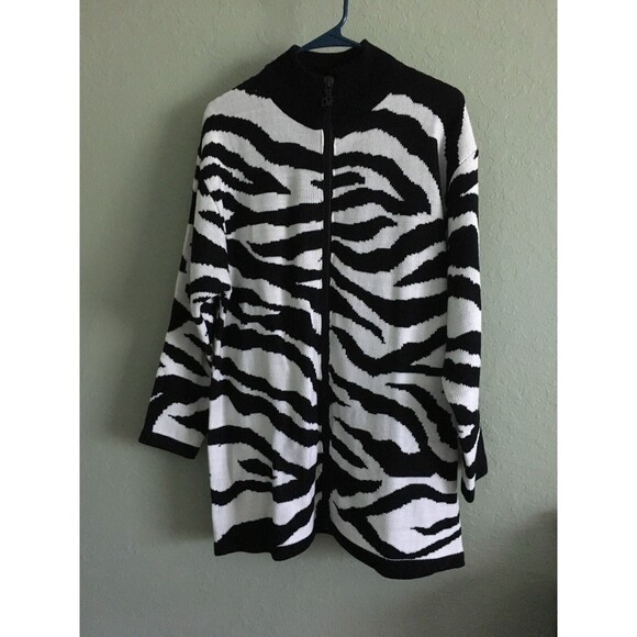 Diane Von Furstenberg DVF  Zebra Print Black White Sweater Sz M - Picture 1 of 5